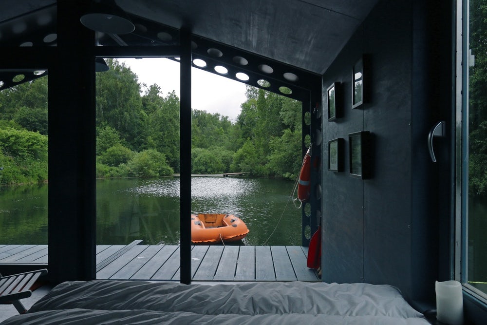 solar power floating cabin