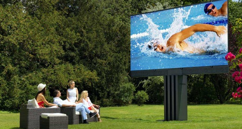 C SEED 201 LED Television is the World’s Biggest TV having display of 102 inch (5.11 M)