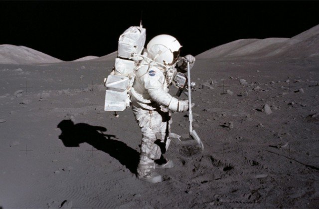 NASA is planning to produce Oxygen and Water on Moon and Mars by 2020