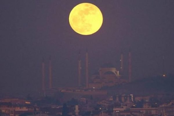 Chinese Company plans to launch artificial moon in 2020
