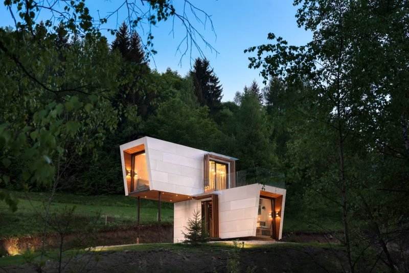 Edelweiss Tiny House adds more floorspace by Stacking