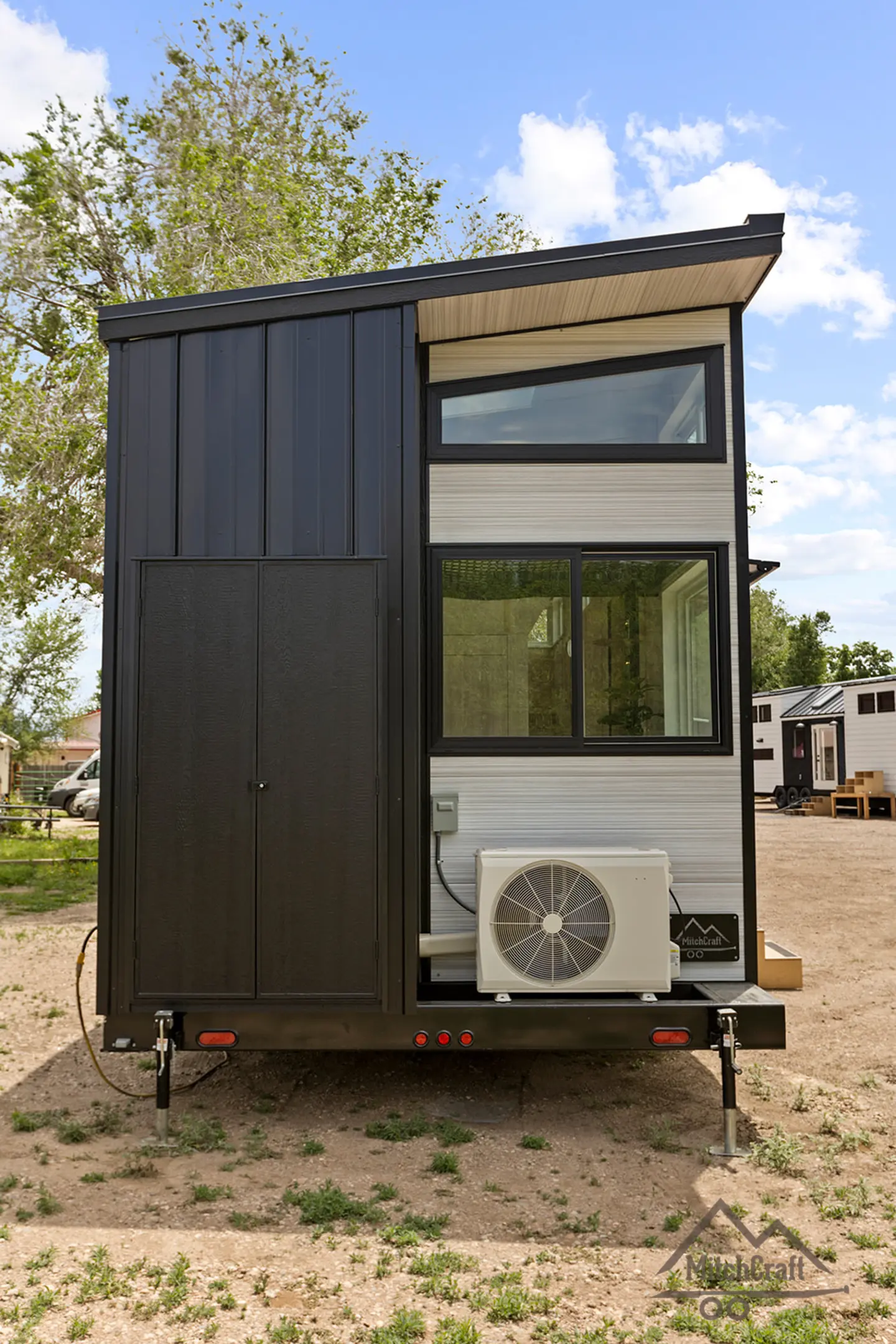 Luxurious Gooseneck Tiny House: Big-Home Comforts Packed In