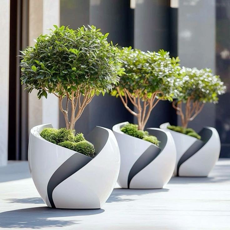 30 Stylish and Attractive Planter Ideas to Spruce Up Your Space