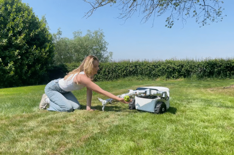 Revolutionize Your Lawn: Smart Garden Robot with AI and Robotic Arm