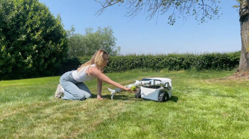 Revolutionize Your Lawn: Smart Garden Robot with AI and Robotic Arm