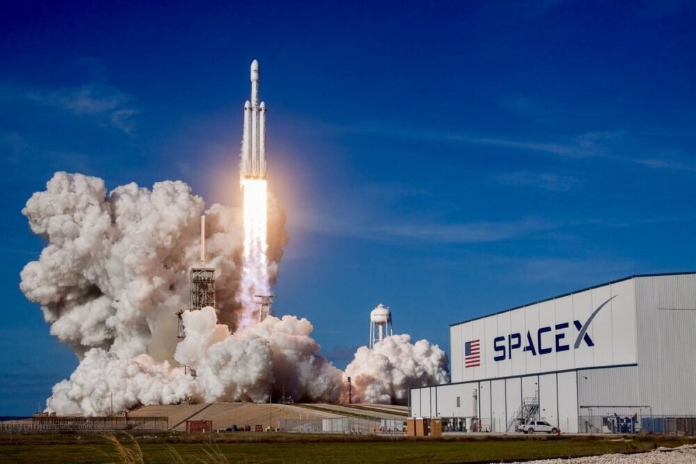 SpaceX Starship launching during test flight